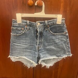 Levi’s 501 Denim Shorts Light Wash 100% Cotton Size W28